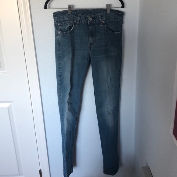 Levi Jeans - Picture 2 of 3